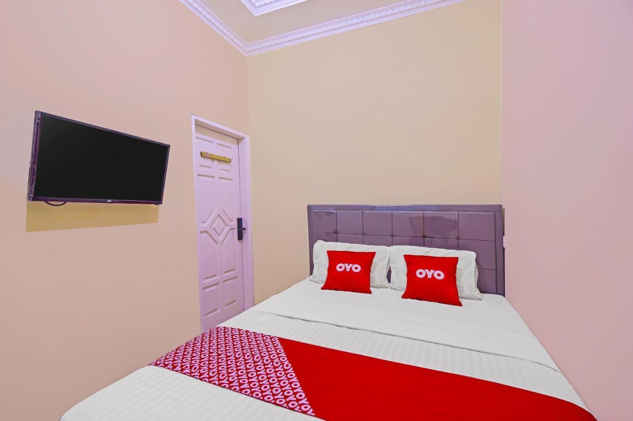Oyo 92687 Alnindo Makaliwe Hotel Jakarta Luaran gambar